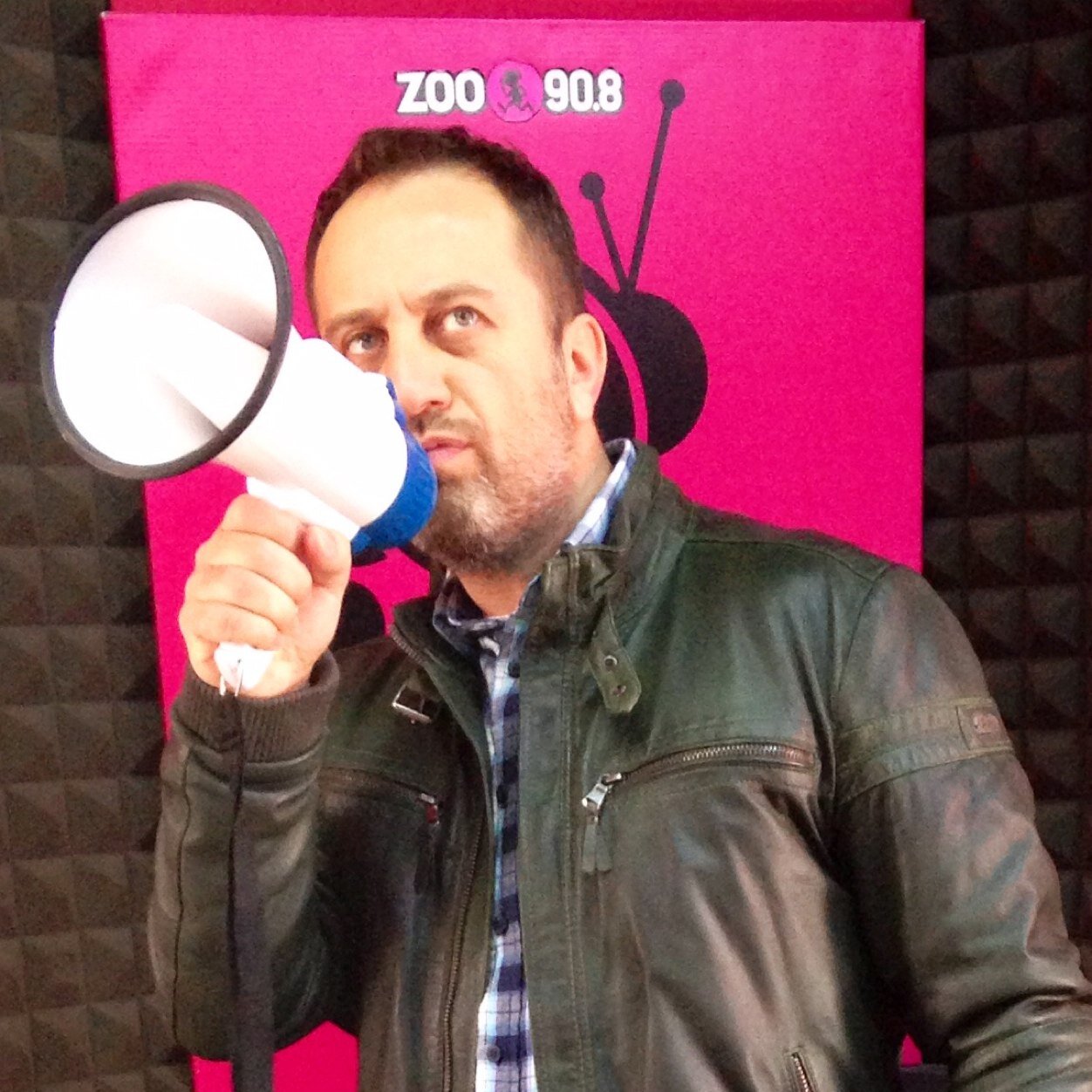 zoo radio 90.8 live