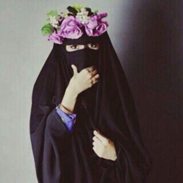 -اللهم ارحم أُمي وأبي فهم اغلى مافقدت وأسألك يآرب آن تغفرلهم وتُضيء قبرهم و تؤنس وحشتهم يارب .