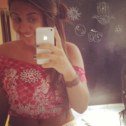 AnnaCarolSantos's profile picture. só dou o bem, afinal cada um da o que tem