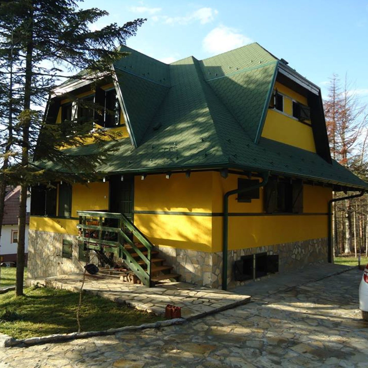 NA PRODAJU-FOR SALE
+381669259069 i +38163248934