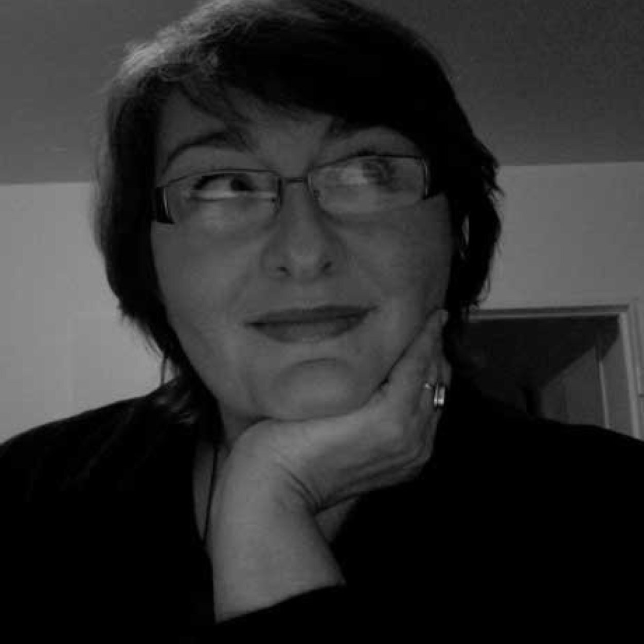 PierronFlorence's profile picture. Editrice - Labels Image, Roman, Doc @Hugo_Publishing