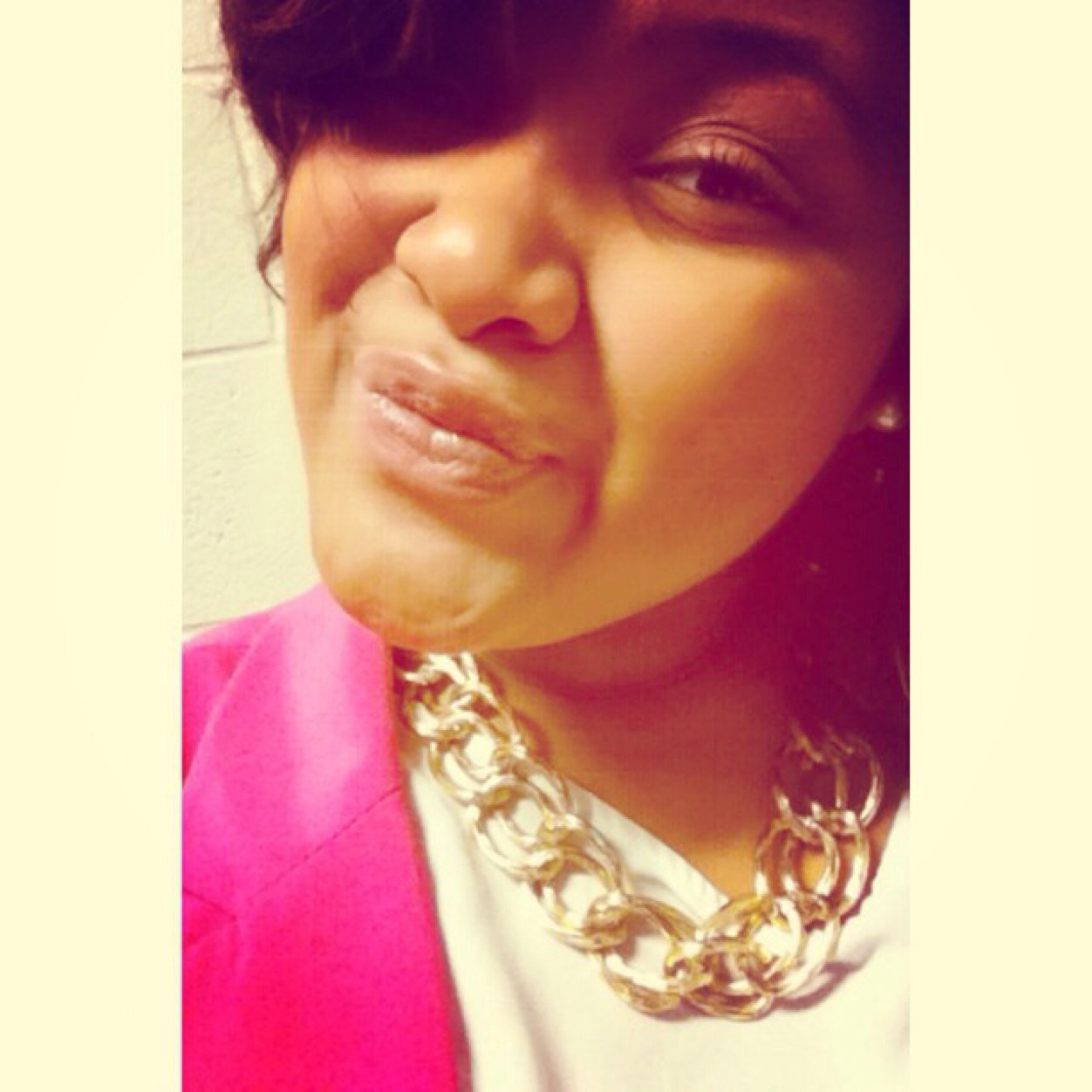 Singin is life *HIGH SOCIETY*!! Get wit it or get lost!! ✋✋✊ *mercedes is all i can be , like it or leave*