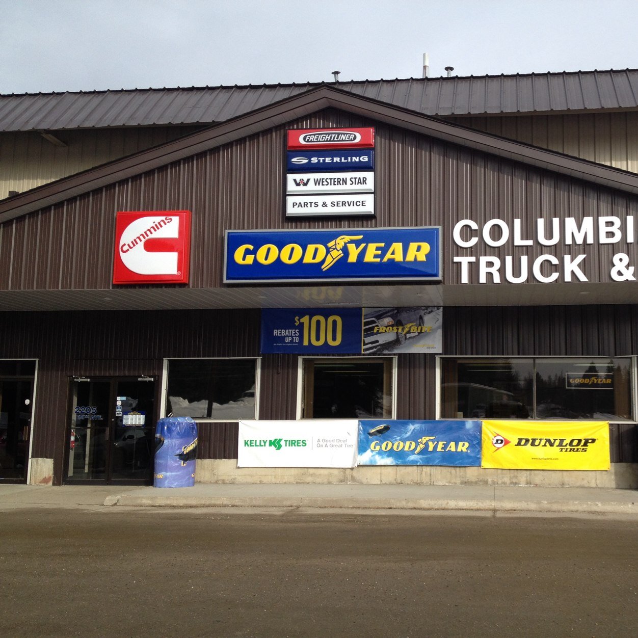 Columbia Truck and Tire is committed to all of your mechanical and tire needs.We are your local Western Star, Sterling, Freightliner and Goodyear specialists