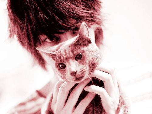 Ordinary girl who love Heenim more than everything!