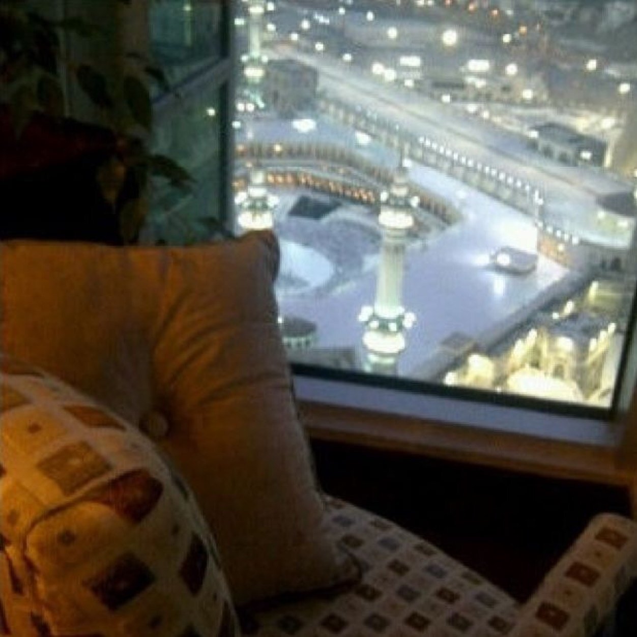 صلو علئ رسول اللـه اذكرو اللـه☺