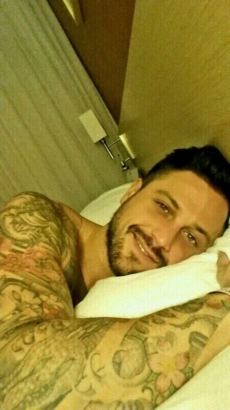 Enamorada de la sonrisa,de los ojos y de la sinceridad de un policía gaditano, que me robó el corazón en UPPC ,MYH , SV y VCTEX , DT. Actualmente en Así Somos