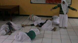 Federation Of Smart Students Eight D :) ,,ibu hj.cucu suminar :* {}