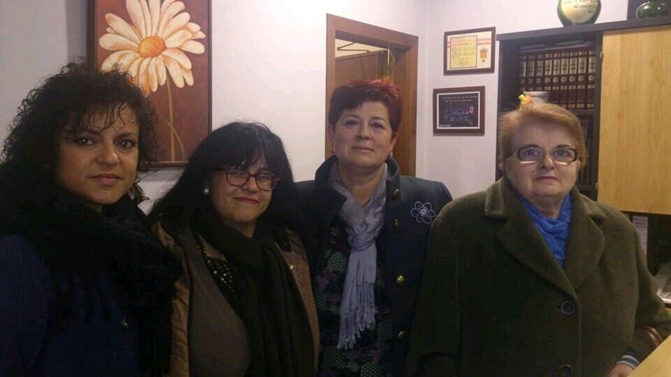 Me gusta hacer deporte‚el cine.Sosia de la asociación de mujeres‚luchando día día por la igualdad de la mujer