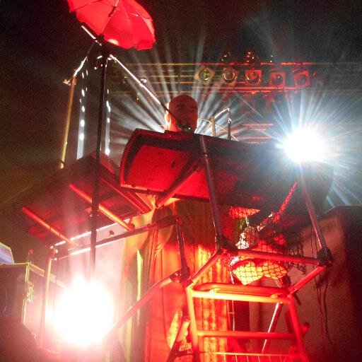 GermanMetalBot's profile picture. ドイツを愛するメタラーの皆様ヘ。数ある名曲（？）のうち、ドイツ語で歌われているものを紹介します。カッコ内はジャンルです。何かございましたらリプかDMでどうぞ。登録バンドの一覧は以下のリンクで。