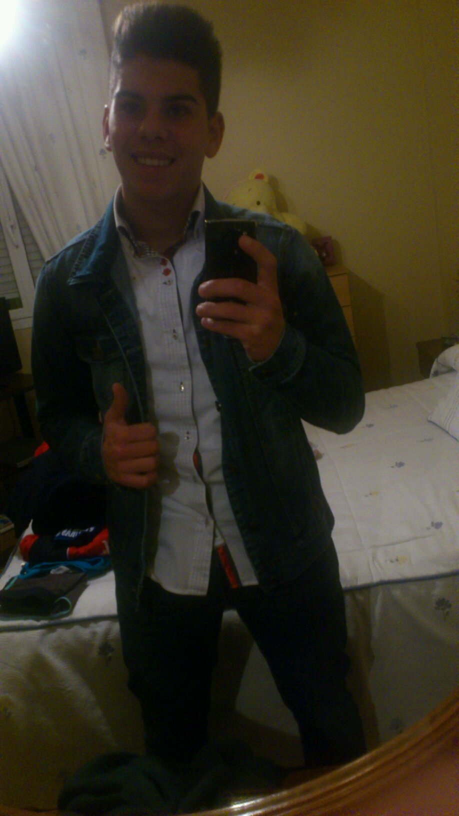 Me encanta el deporte y sobre todo salir de fiesta :)