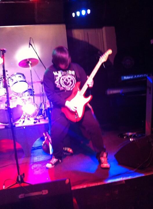 17: Guitarist, Bassist and Drummer! Fav bands are Metallica, Kiss, Iron Maiden, Pantera, AC/DC, Megadeth, Slayer and Anthrax!