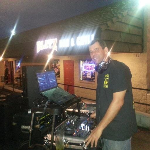 DJ on the Interwebz, Clubs, Weddings, Parties, Corporate, almost anywhere that needs GREAT tunes! Arid Lizard Entertainment LLC.http://t.co/84ckay4B1b