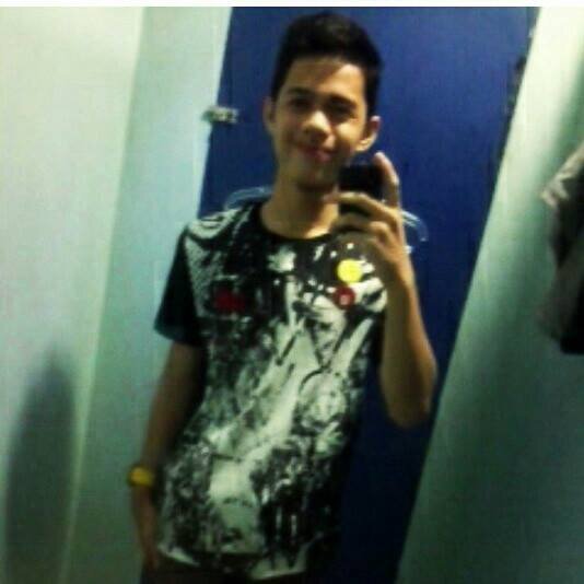 MilkyXOXOdamn's profile picture. Illusionist | Magician | Witchcraft | Mage | Old Deus