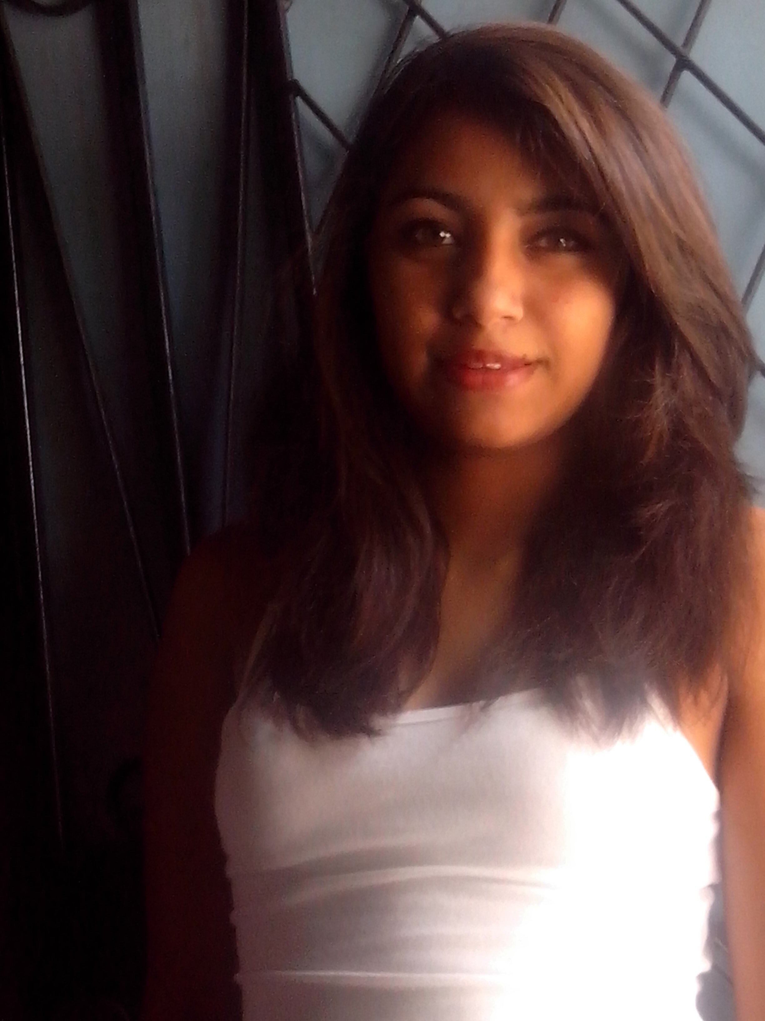 no hables lo ke no sabes no veas lo ke no debes no escuches mas d lo devido pero sigueme Y t sigo!!! @yelus_ mi mujero esposa :*
