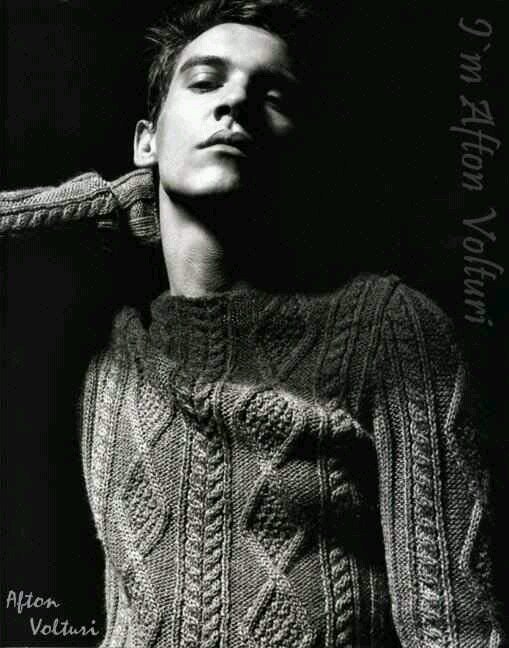 Afton_v_guard's profile picture. volturi guard,will become invisible as i sneek up on   enemy.with my wife my soulmate @theonlychelseav rp#td 21+