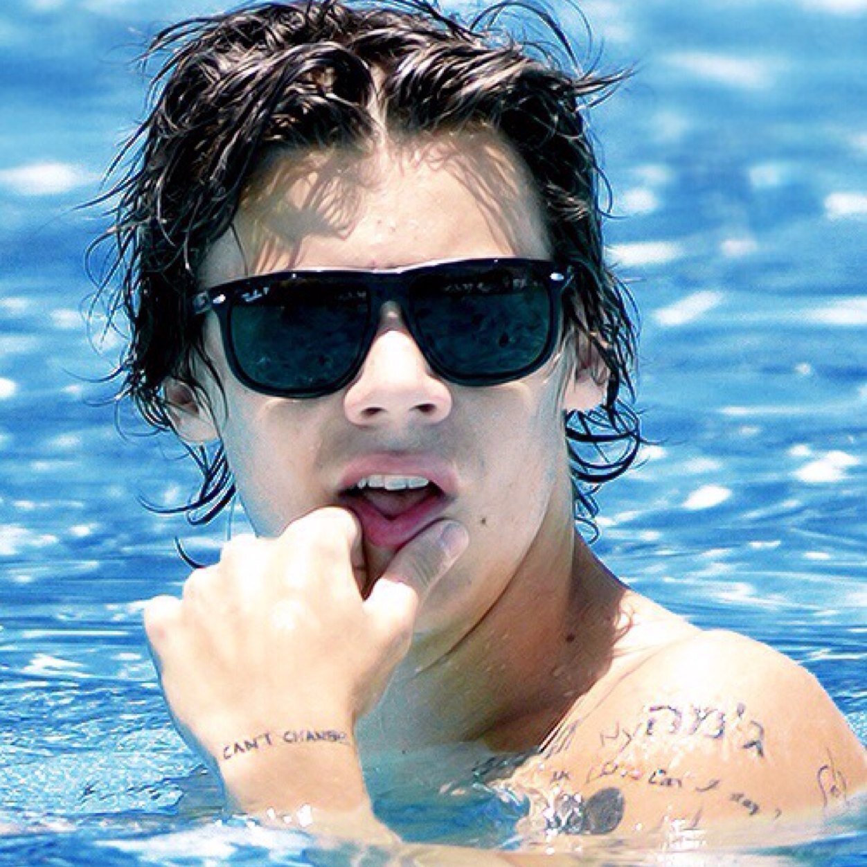 Hiiiiiiiiiiiiii please follow my friend @niallsdiary_