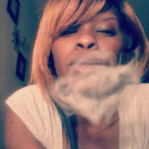 kik: _QueenStoner