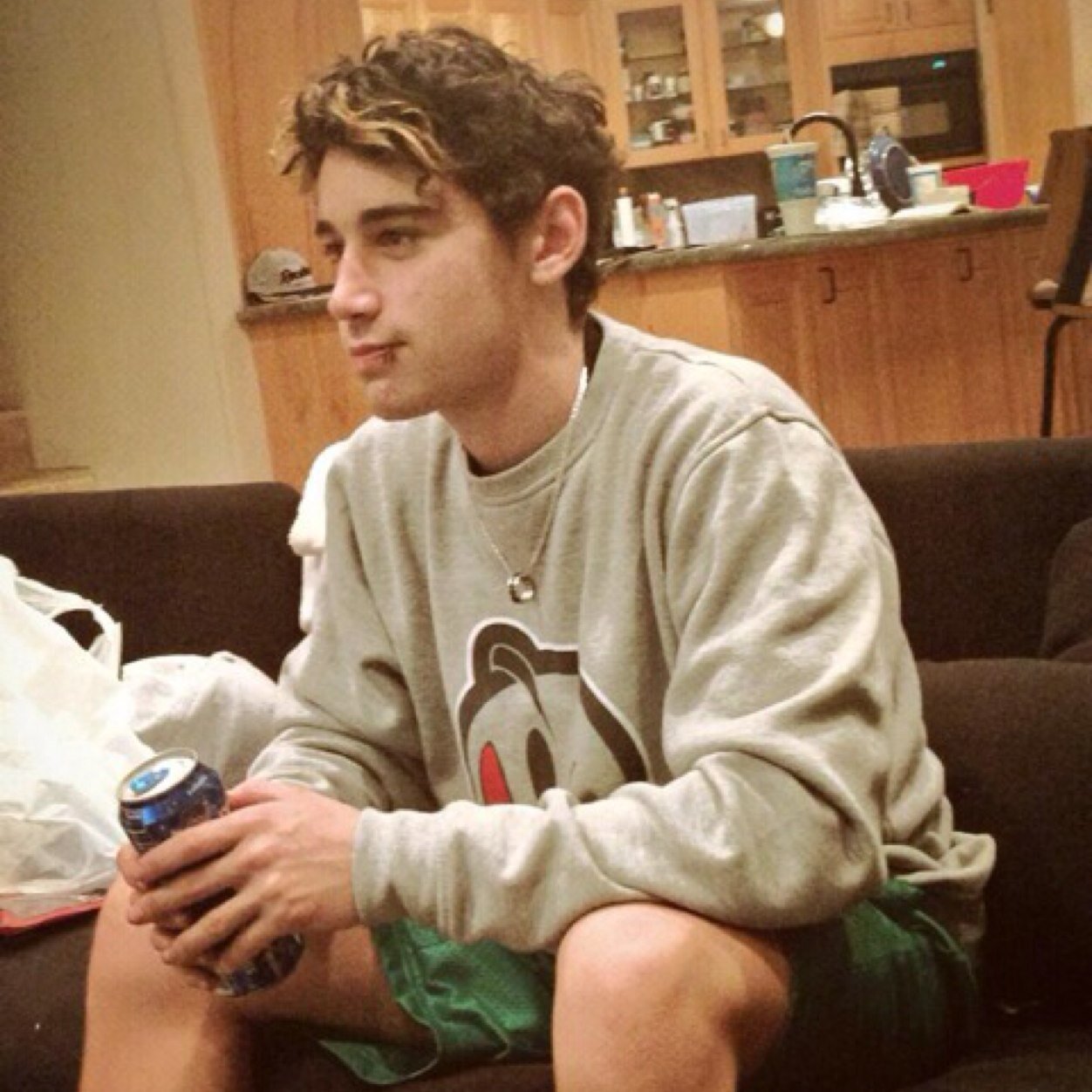 ♡ please follow geenoskians ♡