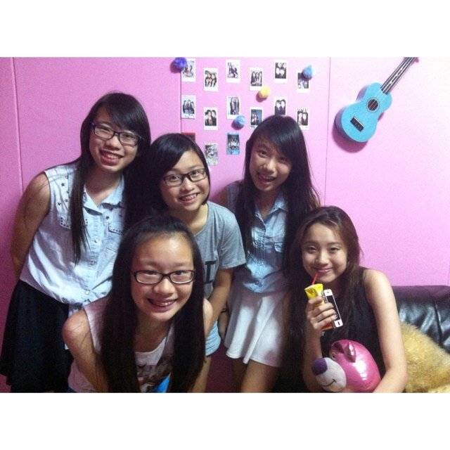 vanesssaatann's profile picture. 