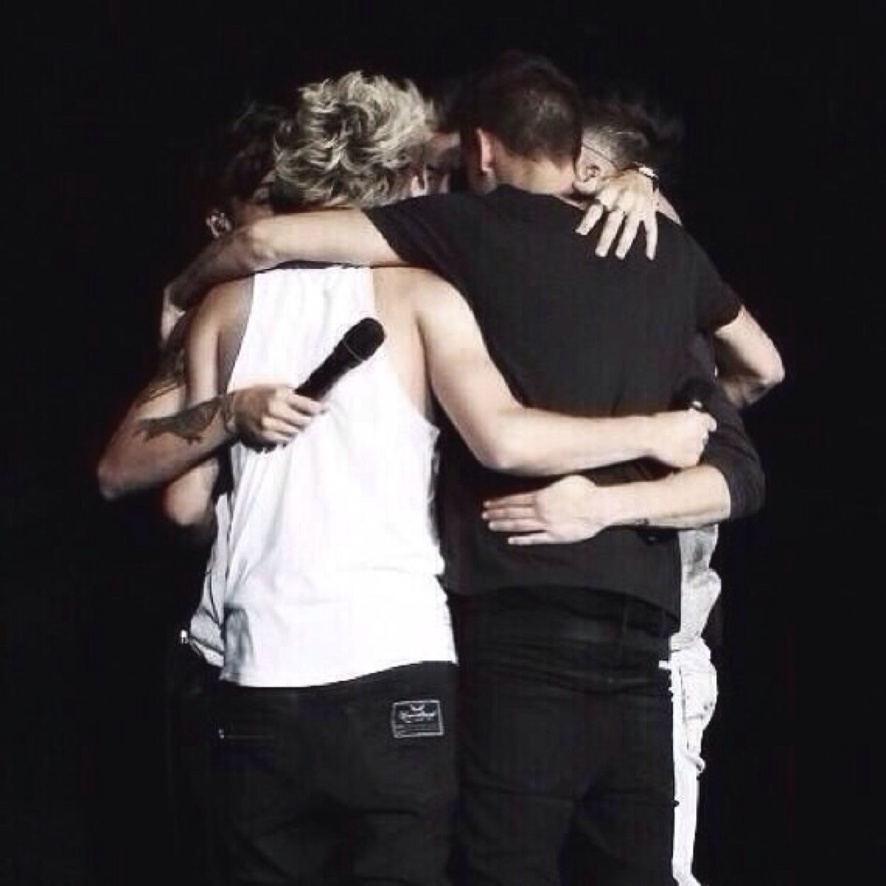 •twitter for 1D Memories on vine•
