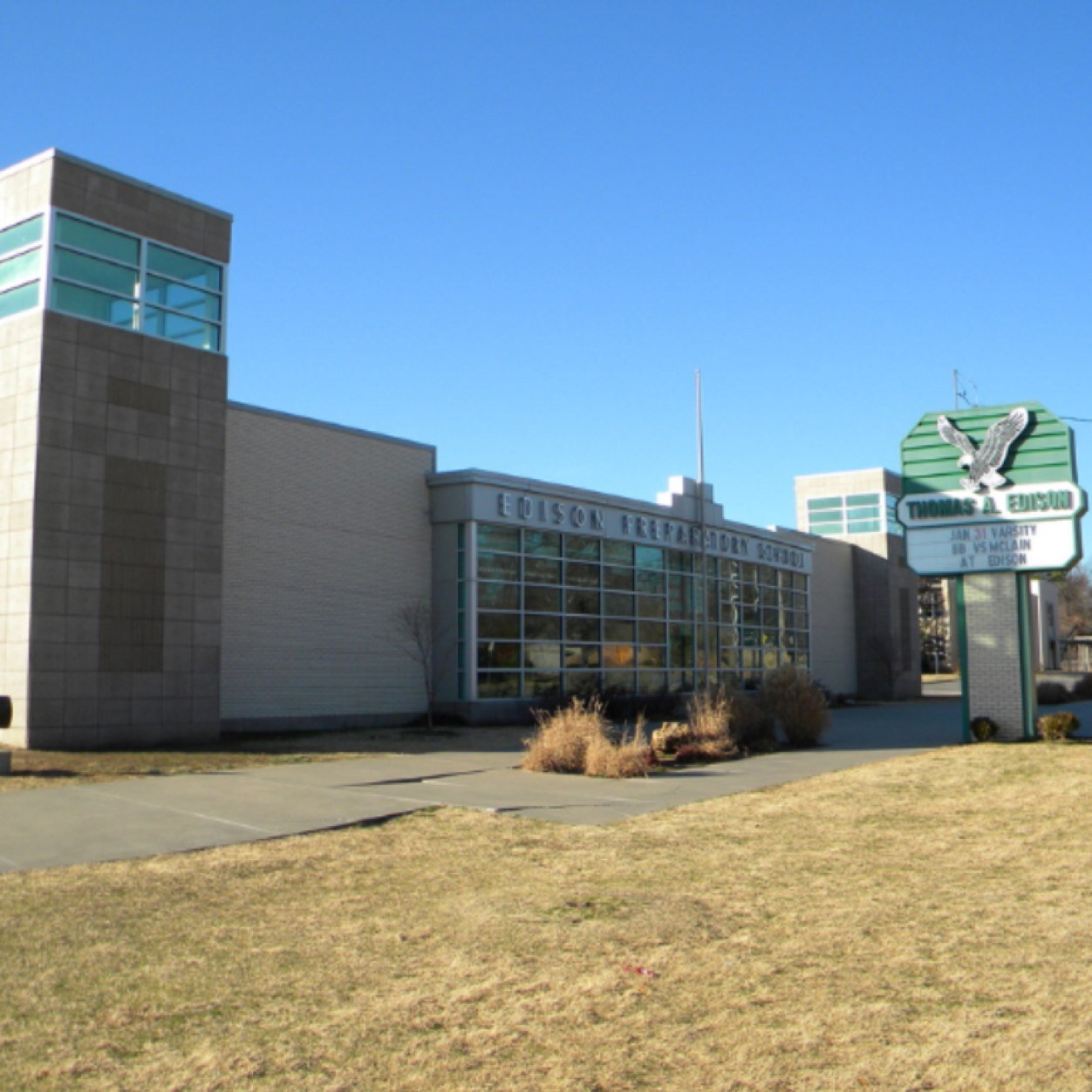 Welcome to the Edison Middle School Twitter page! Follow, favorite, and retweet about school news and activites!