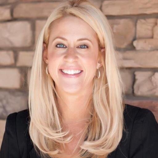 Top Scottsdale & Phoenix HomeSmart Realtor, Big Sister, Auntie, Avid Hiker, Spin and Pet Lover.