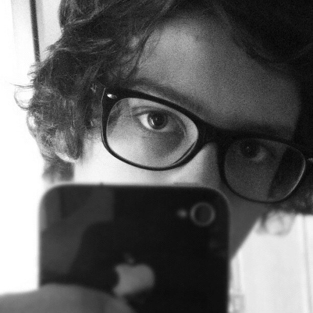 half British-American. u better make ur dreams come true 'coz baby u only live once. photographer&teenagers psychology