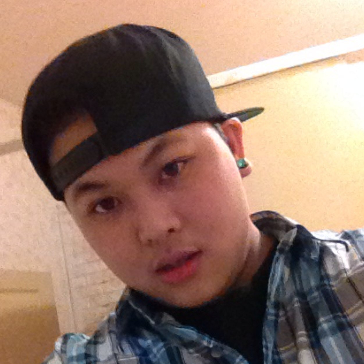 _chinkysmilez's profile picture. Work hard, play harder. work at Little Bangkok restaurant.school at GCI as a Nail Tech. Msg me. Tweet me. Single.