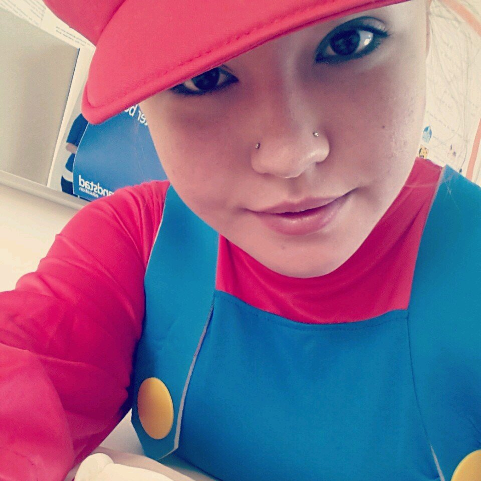 emmaabrycee's profile picture. Emma | 18 | QLD | Instagram:emmaaa_95