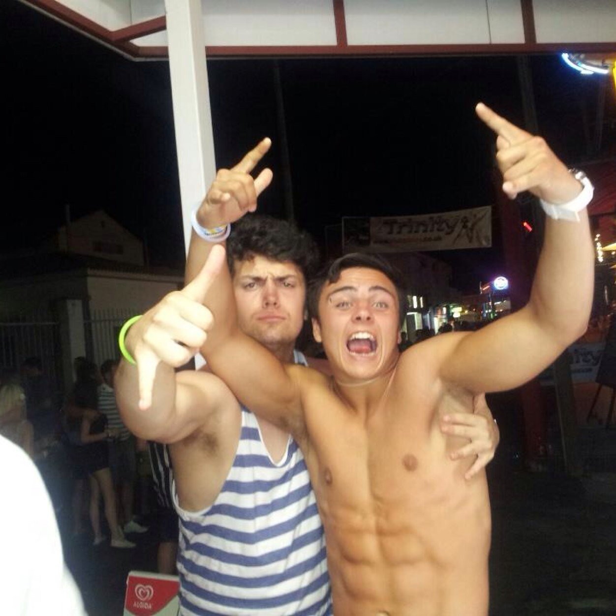 lewwie10's profile picture. 