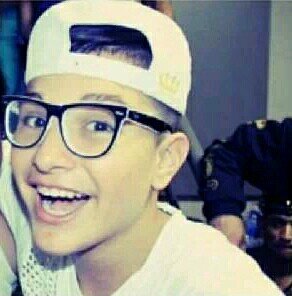 Sonhar , nunca desistir , ter fè , pois facil não è nem vai ser♪♡
 Twitter pessoal : @pfvr_mand / Fc insta : @lovegkca