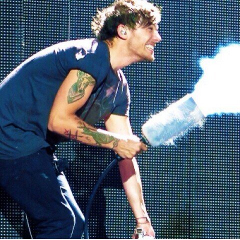 Directioner_28L's profile picture. One Direction Forever.♥         HarryStyles.        LouisTomlinson.        NiallHoran.      ZaynMalik.        LiamPayne.