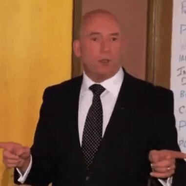 Amazon international bestselling author. Helping non sales people sell with confidence and ease. FREE REPORT 7 Self Defence Sales Strategies: https://t.co/AllmQ1tcJy