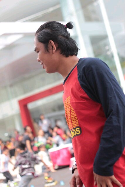 Joglos - Jogja Slalom Skate Comunnity