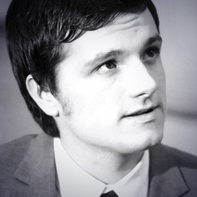 Follow for all thing Josh Hutcherson :)