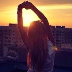 Надо хранить верность. Верность слову, обязательствам, другим, себе самому. Надо быть из тех людей, которые никогда не подводят.

Эрих Мария Ремарк