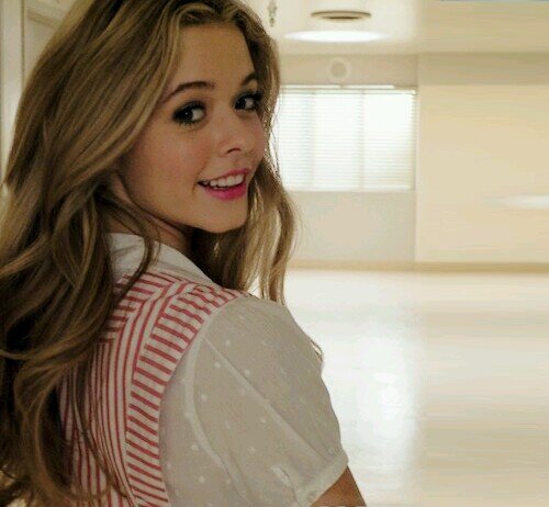 ScshaaPieterse's profile picture. Oh, darling don't you ever grow up.