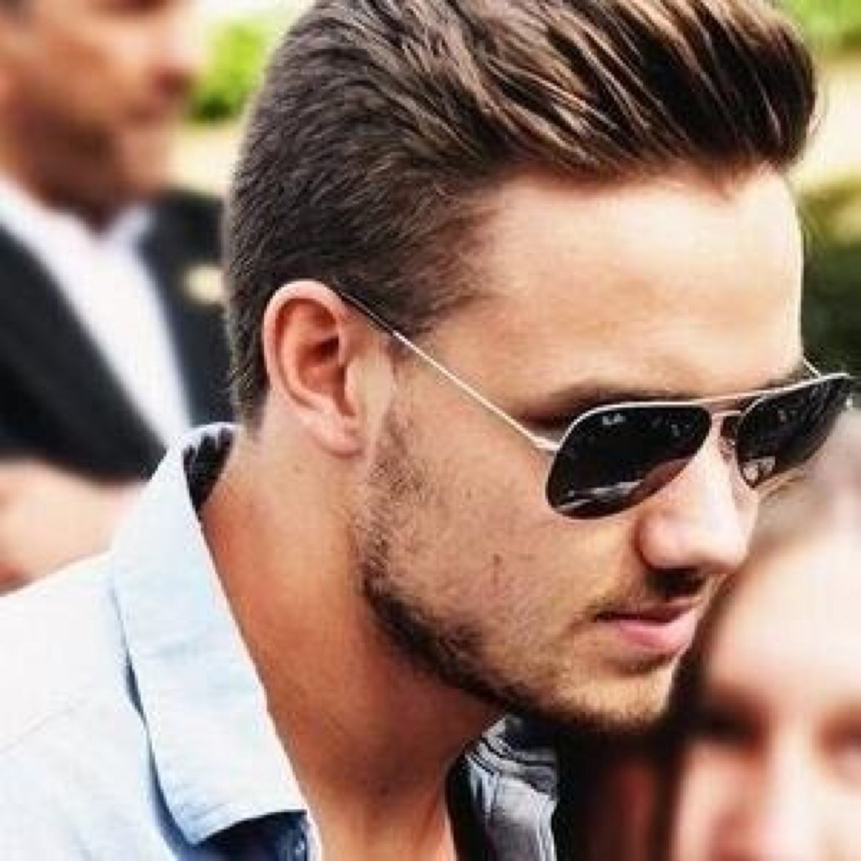 Hey babes, I'm Liam. I'm a badboy, I do what I want. Better don't fall in love with me... ;) ||Multi-RP||