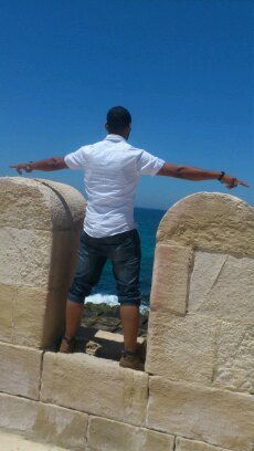 Ahmedakon15's profile picture. اعشق المراه مابين 30 الي 40