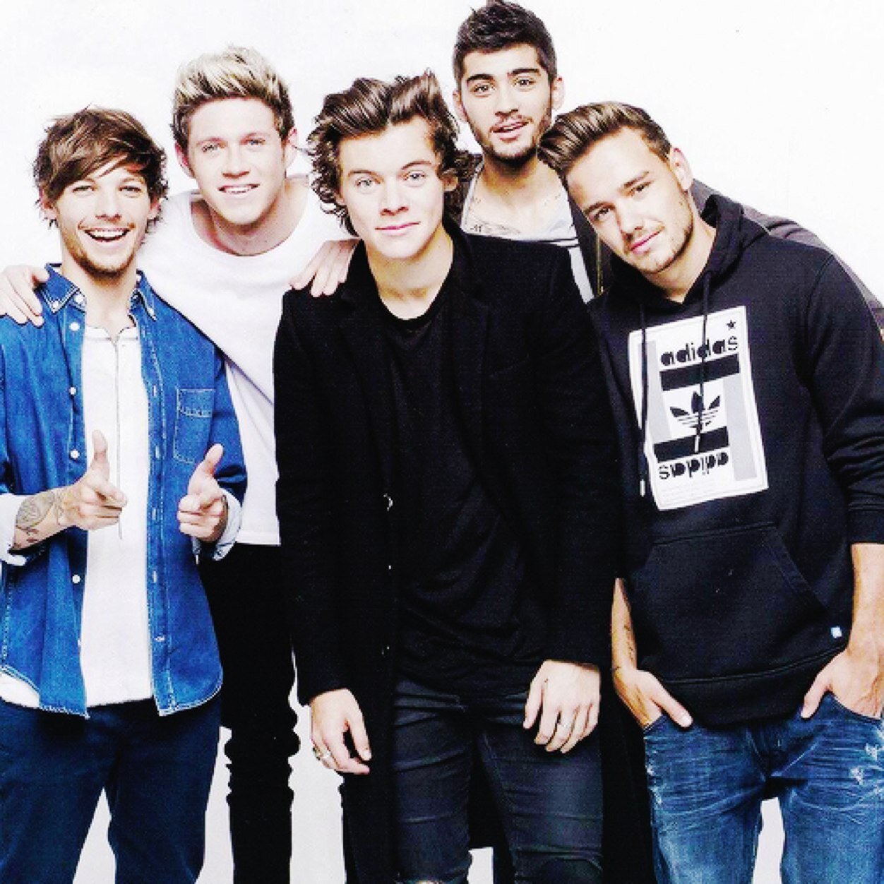 Just gave you a free follow! :) DONT follow this account, PLEASE FOLLOW @gabpizzato !!! :)