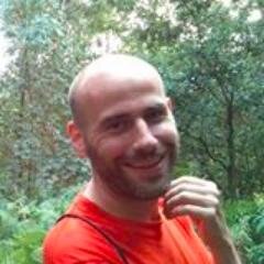 Exiled Doonhamer. Software developer. Tech, football, running.