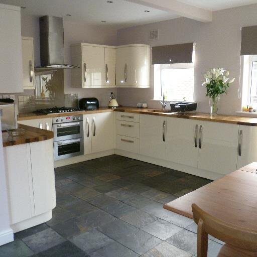 pros_clean's profile picture. Excellent Value, Quality, Detailed Cleaning Services