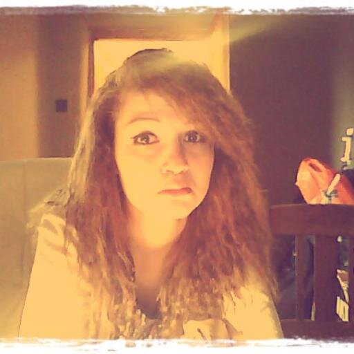 Adri vagyok, 15 éves. Perrie Edwards a példaképem!! :3 *0*