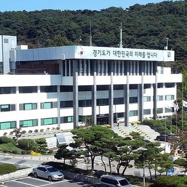 사회현상이 업인, 소통창구로 트위터 이용. 활동영역은 한국이지만, 전 세계 그리고 전국과 경기도, 수도권. 맞팔 100%
