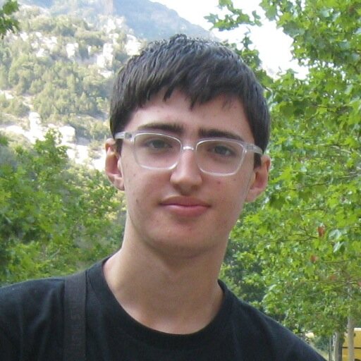 UPC (BCN) engineering student. Coder, web developer and designer. I like sushi, sashimi and pizza. Creator of @cubometa and @qit_cat. Son of @manoli_navarro.