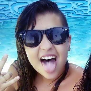Quero o circo todo a que tenho direito: sedução, fantasia, tempo. Quero um romance longo, quero intimidade.quero uma vida normal....