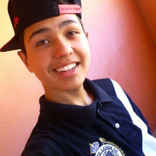 Pessoas perfeitas não mentem, não brigam, não erram e, principalmente, não existem.. ;))