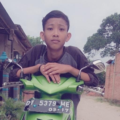 SMP. Negeri 5 Kendari 2010
SMA. Negeri 2 kendari 2013