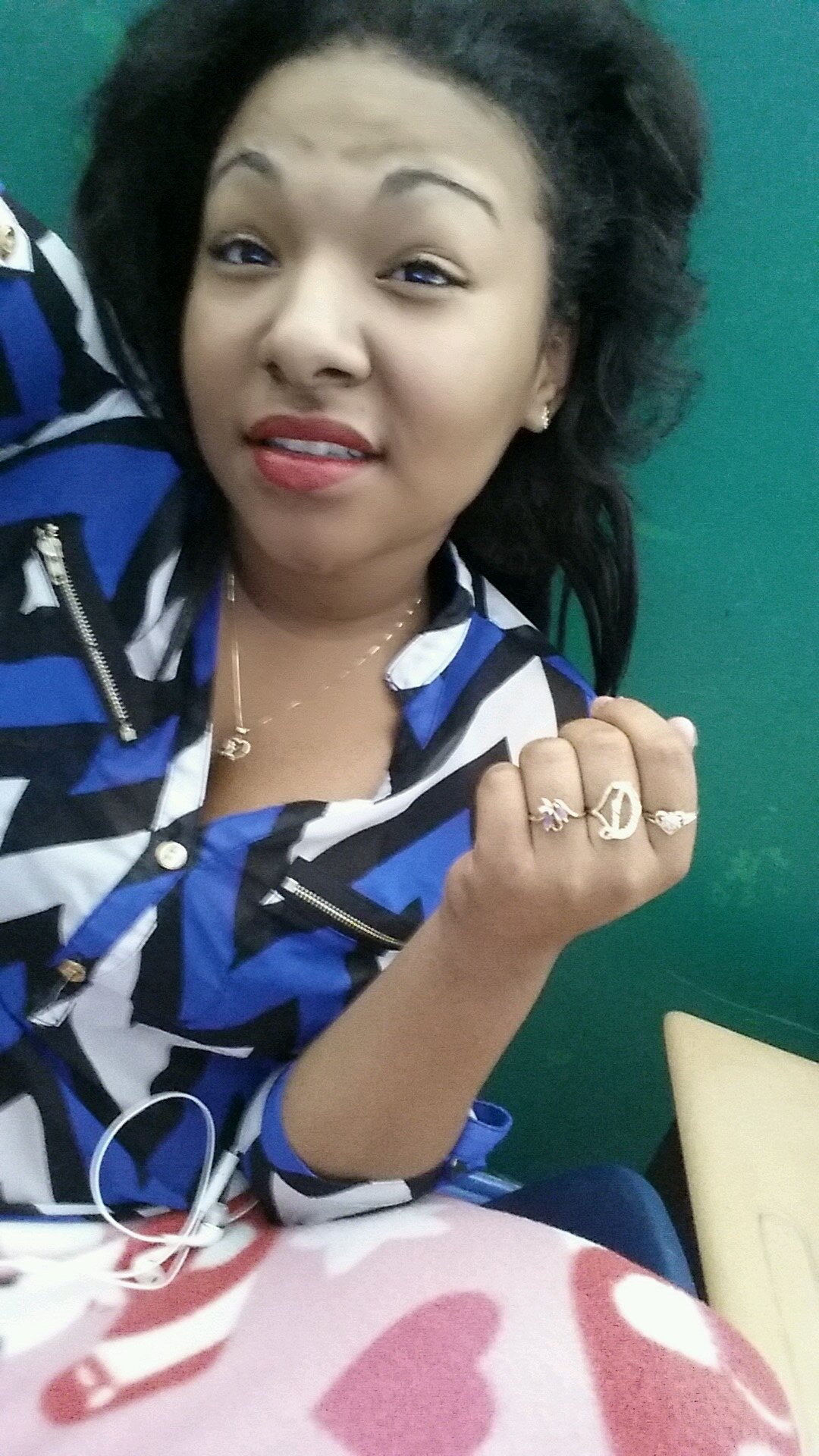 i understand , but UNDERSTAND me Fuck You Hoes , Get $$ ! Follow My Bae @Money_Gang3