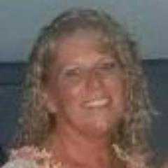 surfroxy98's profile picture. 